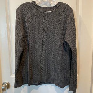 Amazon Essentials thick cable sweater. size Large‎